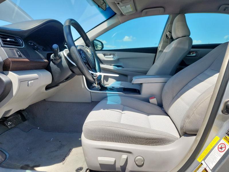 Sedans TOYOTA CAMRY 2015 Szary