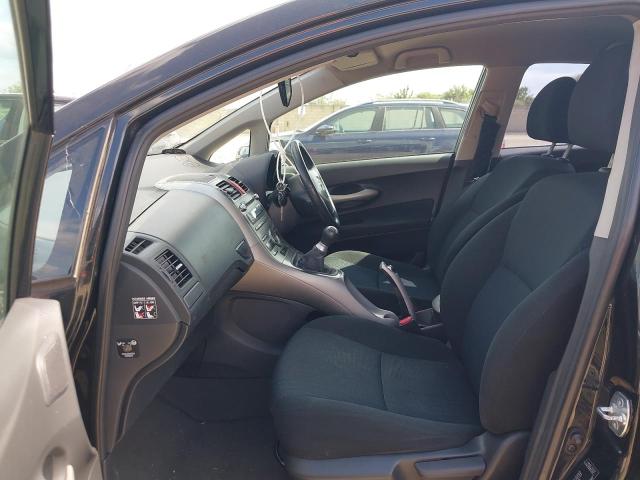 2008 TOYOTA AURIS SR V