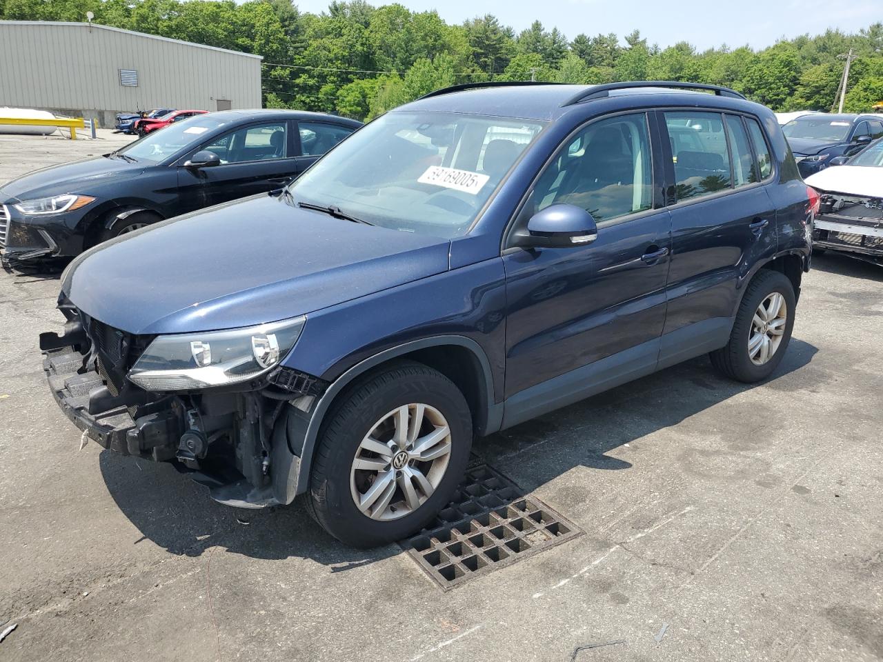 2016 Volkswagen Tiguan S за продажба в Exeter, RI - Rear End