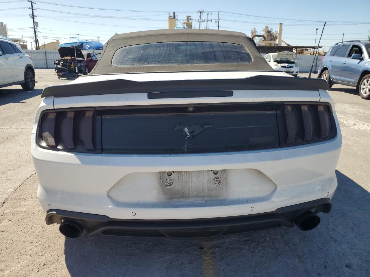 2018 Ford Mustang VIN: 1FATP8UH4J5142658 Lot: 61258255