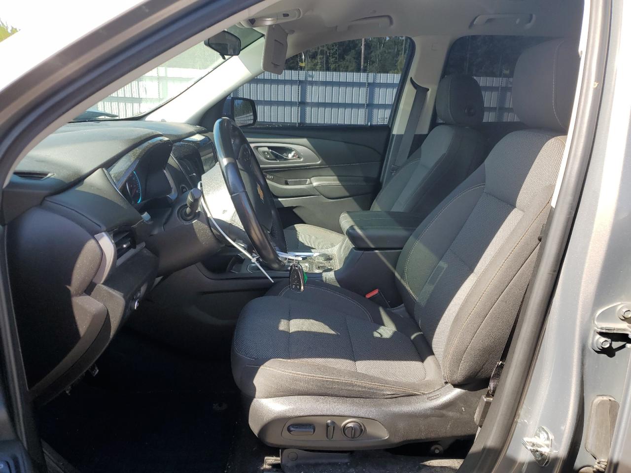 2018 Chevrolet Traverse Lt VIN: 1GNEVGKW2JJ261067 Lot: 61039875