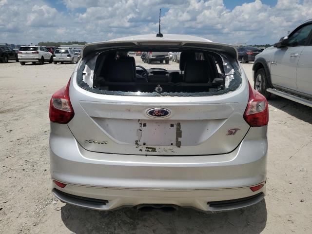 Hatchbacks FORD FOCUS 2013 Silver