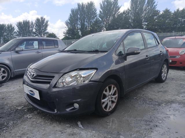 TOYOTA AURIS TR 2011