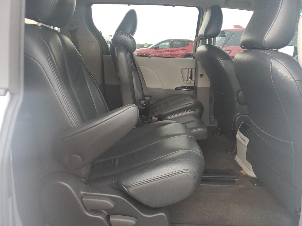 2013 Toyota Sienna Sport VIN: 5TDXK3DC5DS332680 Lot: 62996265