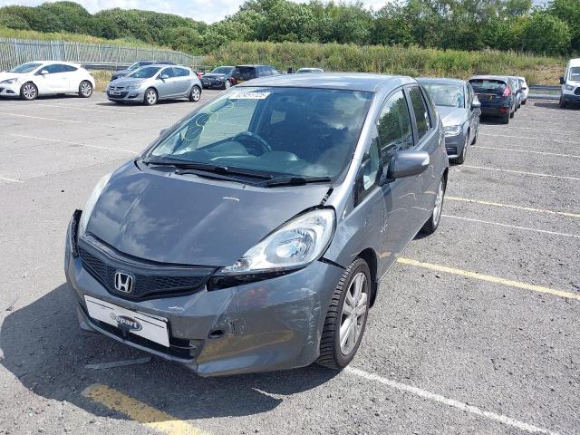 HONDA JAZZ ES + 2013