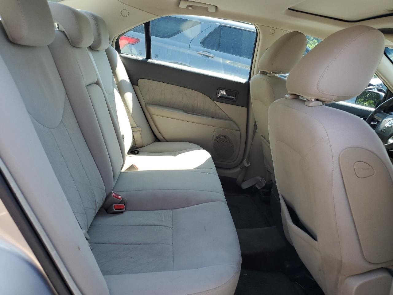 2010 Mercury Milan VIN: 3MEHM0HA7AR632983 Lot: 61595225