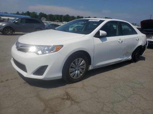 Sedans TOYOTA CAMRY 2014 White