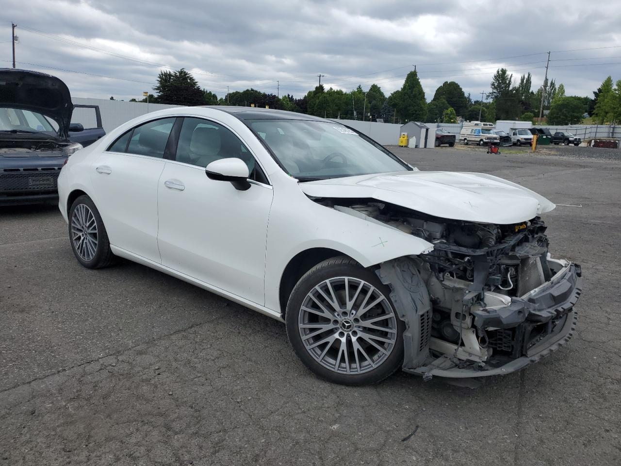 MERCEDES-BENZ CLA-CLASS 2022 VIN W1K5J4HB4NN261986 photo 4