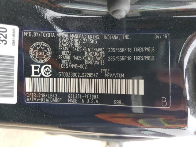 2020 TOYOTA SIENNA XLE  