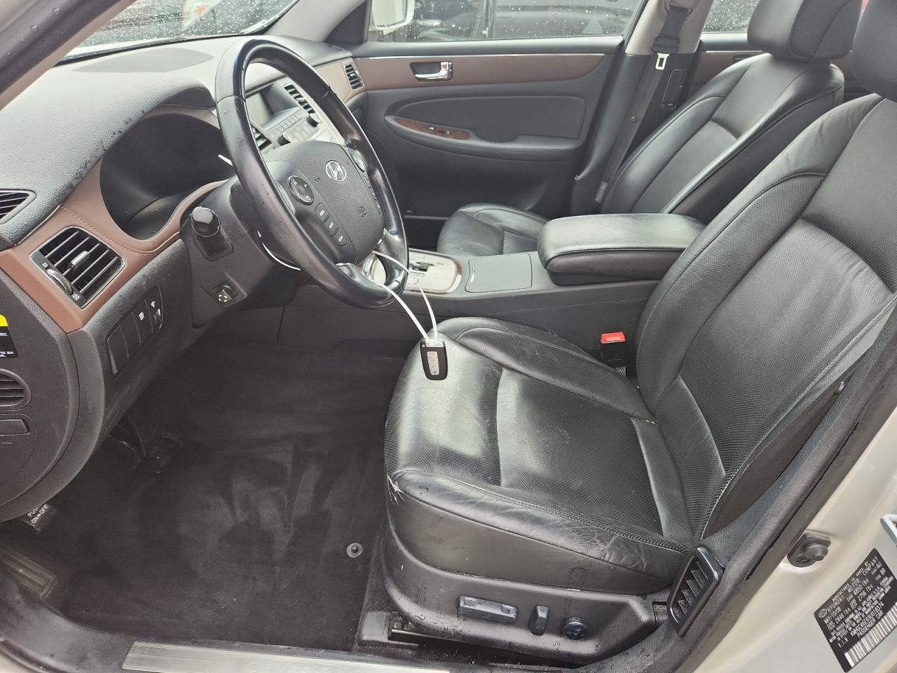 2009 Hyundai Genesis 3.8L VIN: KMHGC46E69U018374 Lot: 61549355