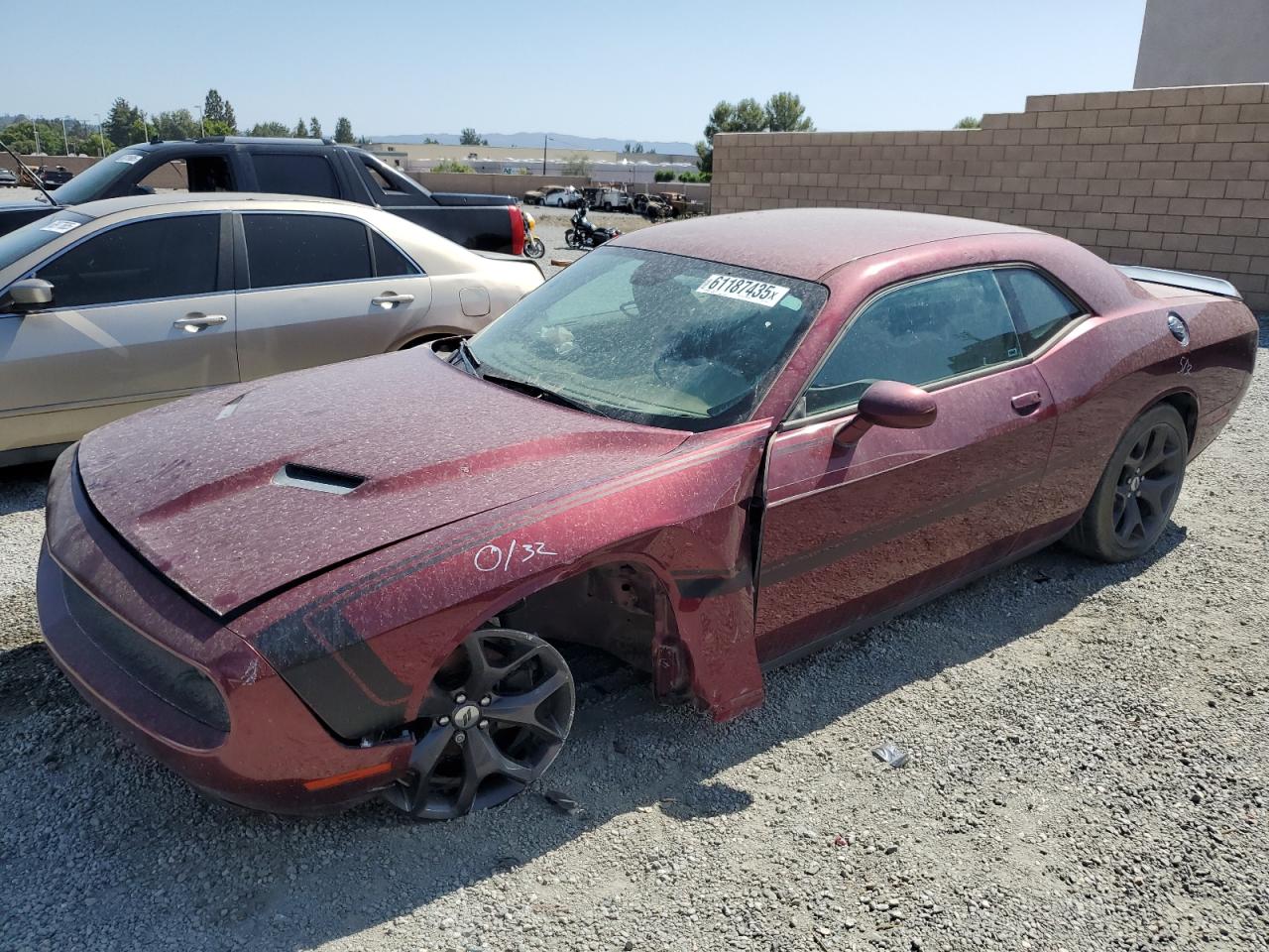2017 Dodge Challenger Sxt for Sale in Mentone, CA - Front End