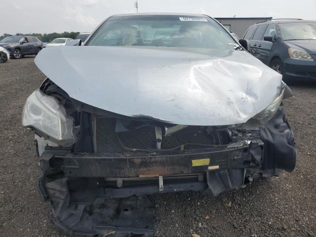 Седани TOYOTA CAMRY 2016 Сріблястий