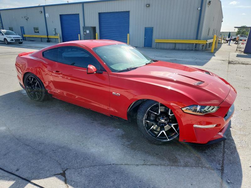  FORD MUSTANG 2018 Красный
