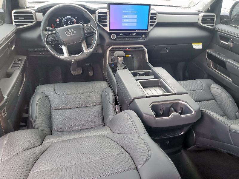  TOYOTA TUNDRA 2024 Brązowy