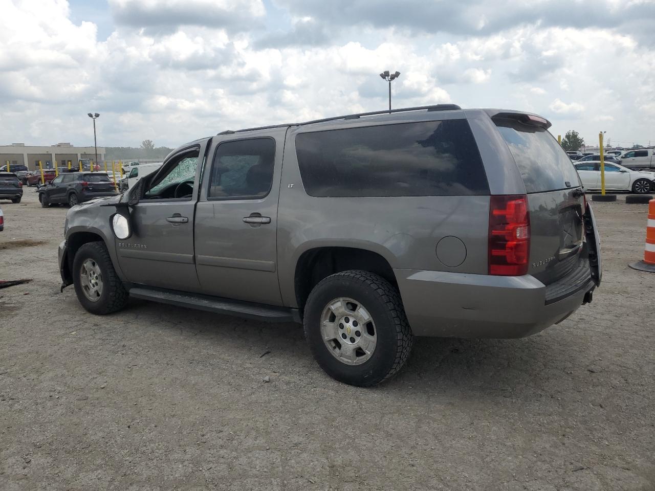 CHEVROLET SUBURBAN 2008 VIN 1GNFK16358J125472 фото 2