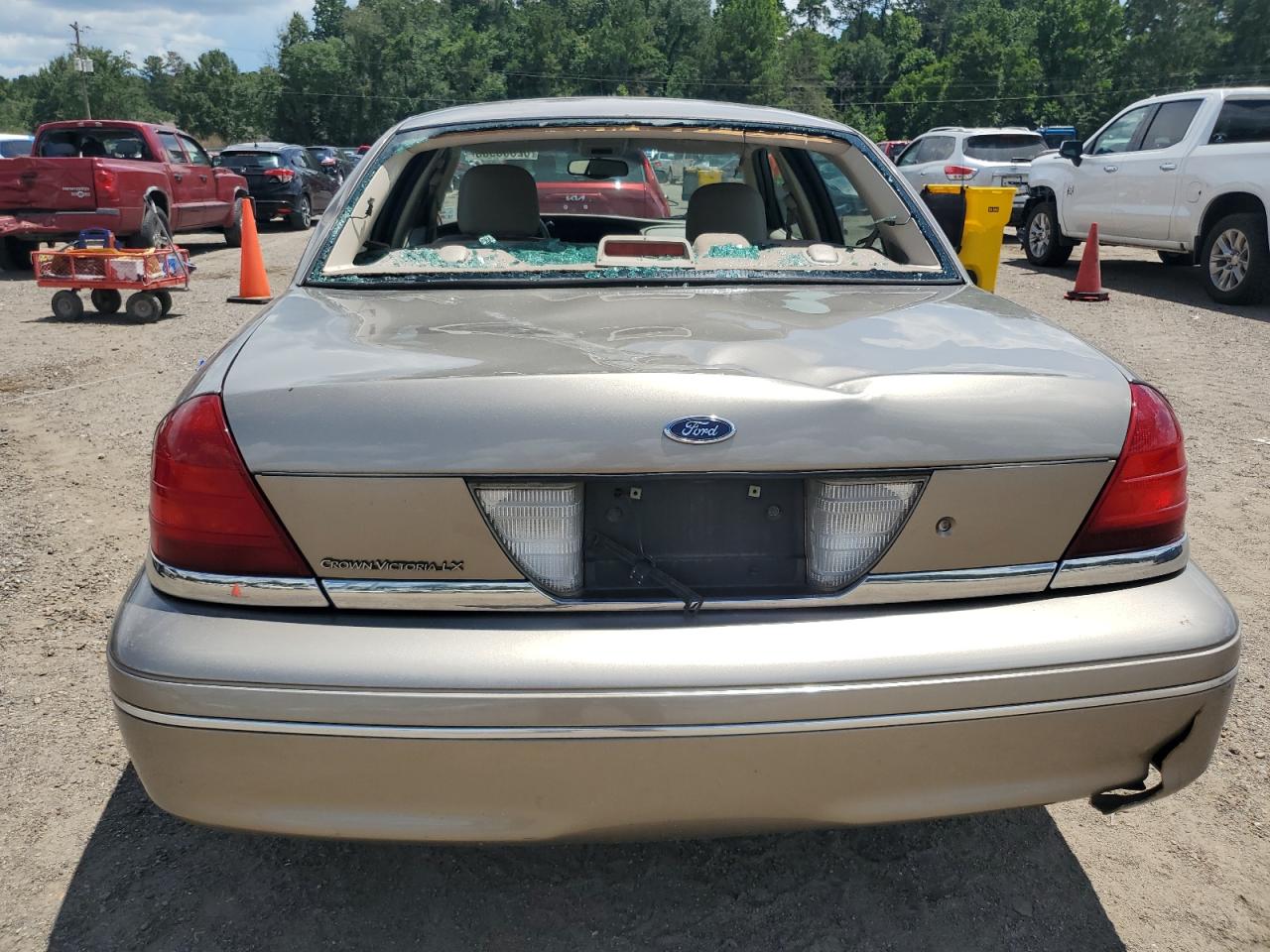 2004 Ford Crown Victoria Lx VIN: 2FAHP74W74X135561 Lot: 62306905