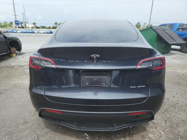  TESLA MODEL Y 2024 Szary
