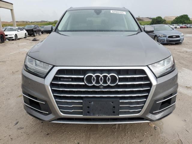 Parquets AUDI Q7 2017 Gray