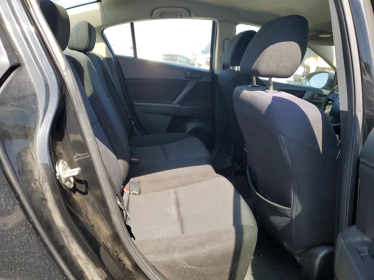 2011 Mazda 3 I VIN: JM1BL1UG4B1492025 Lot: 62604285