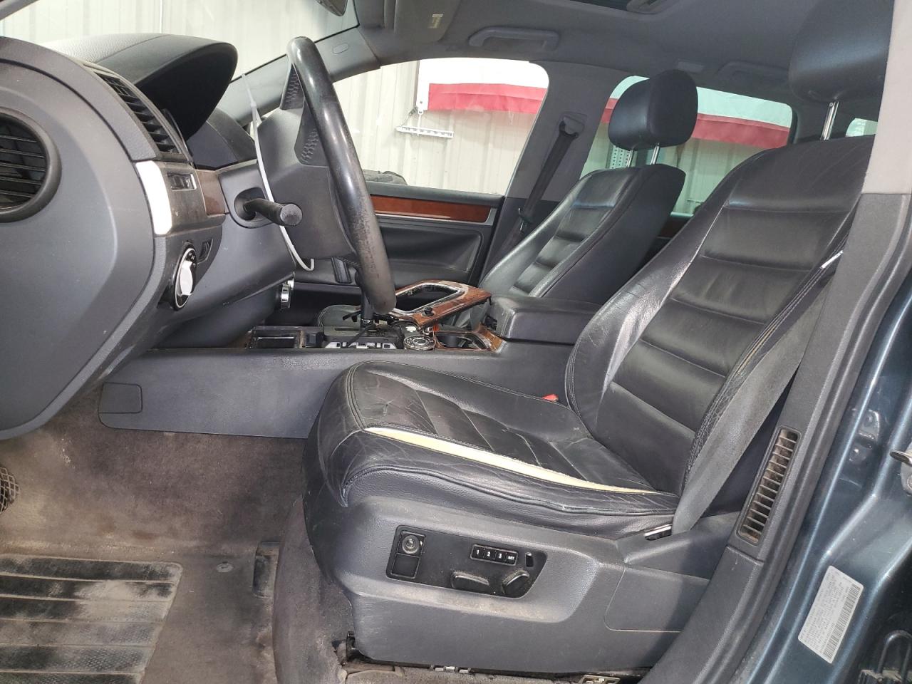 2004 Volkswagen Touareg 3.2 VIN: WVGBC67LX4D003386 Lot: 62367235