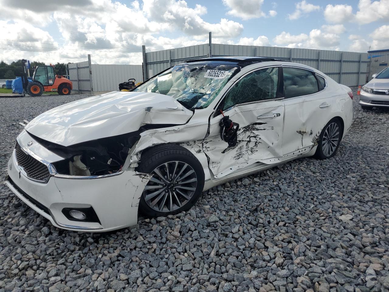 KNALC4J17H5093730 KIA CADENZA Photo 1