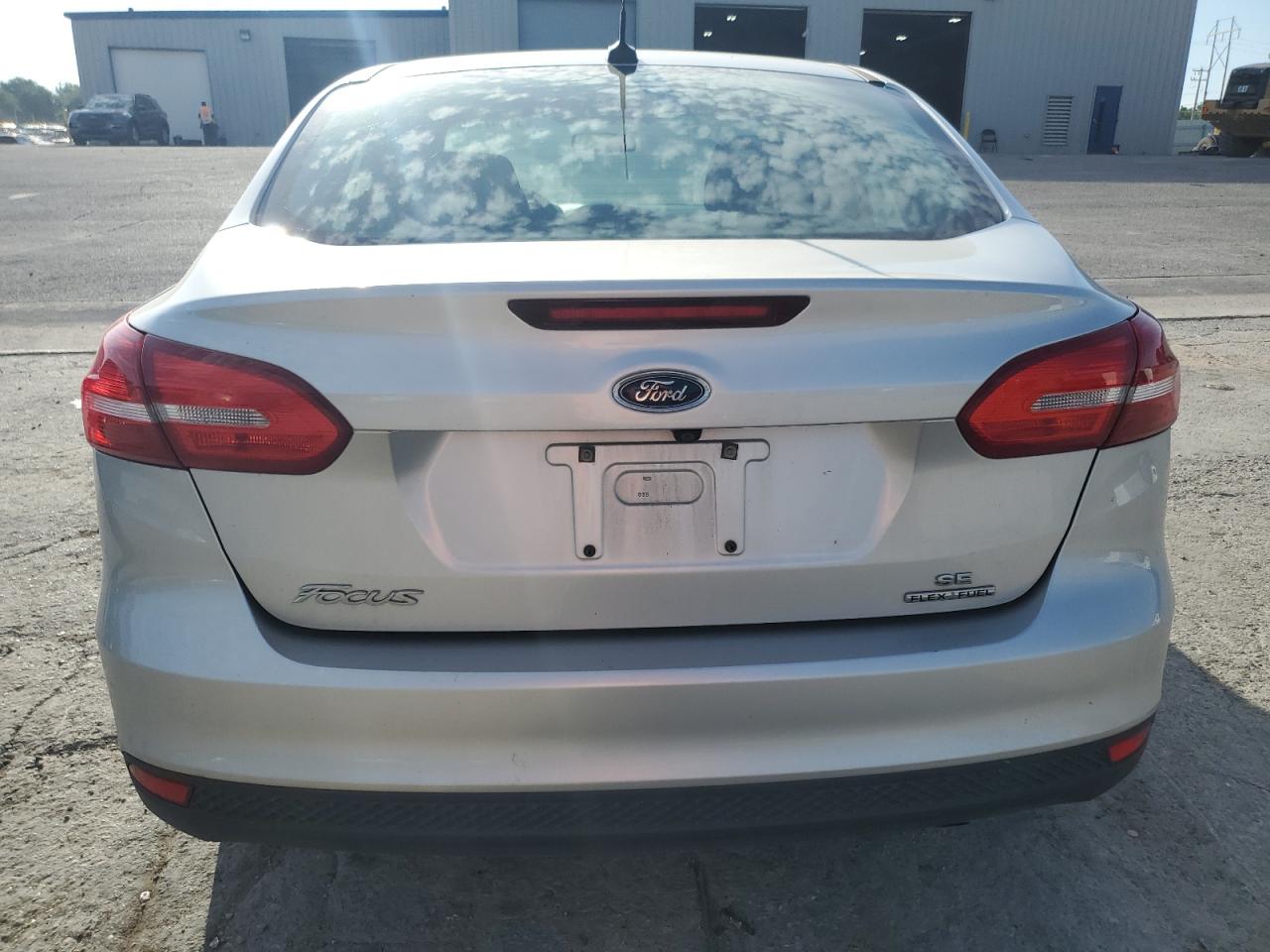 FORD FOCUS 2015 VIN 1FADP3F28FL234097 фото 6