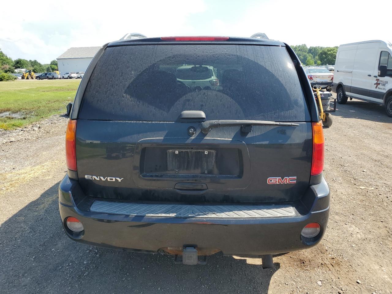2008 GMC Envoy VIN: 1GKDT13S582261737 Lot: 62539875