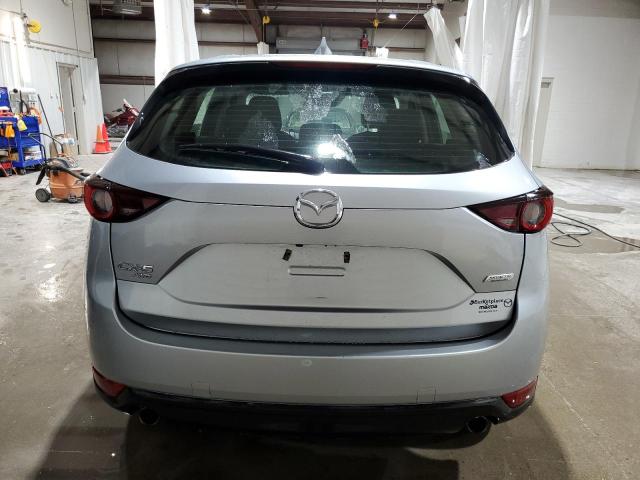  MAZDA CX-5 2018 Srebrny