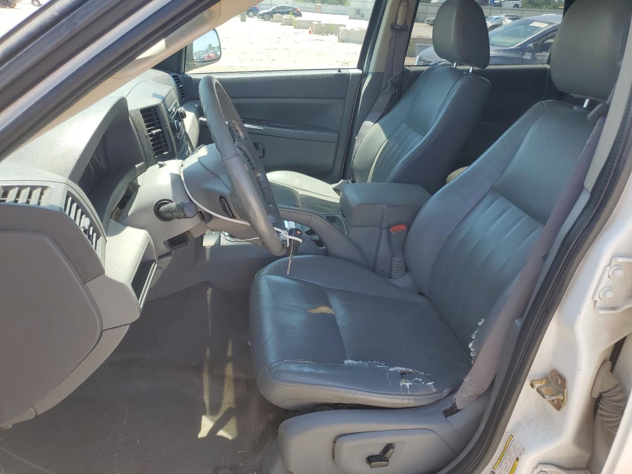 2007 Jeep Grand Cherokee Laredo VIN: 1J8GR48K47C523153 Lot: 61372035