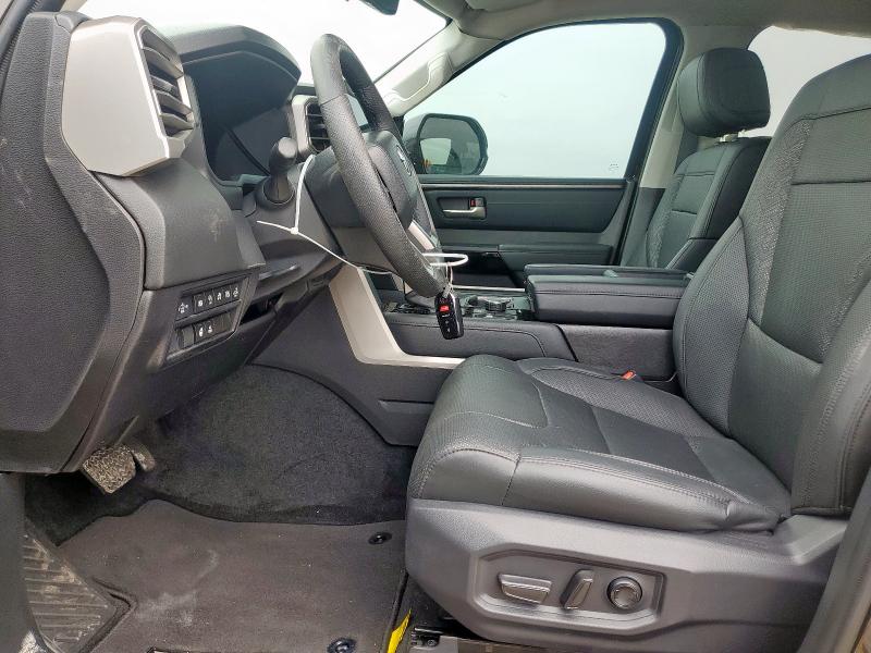  TOYOTA TUNDRA 2024 Brązowy