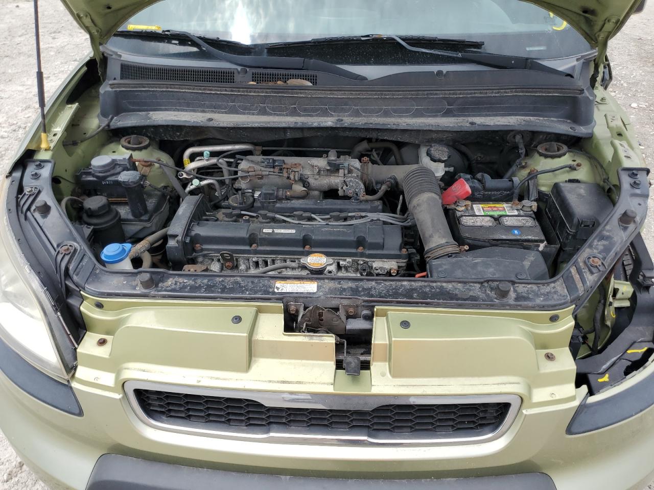 2011 Kia Soul + VIN: KNDJT2A20B7220630 Lot: 62876245