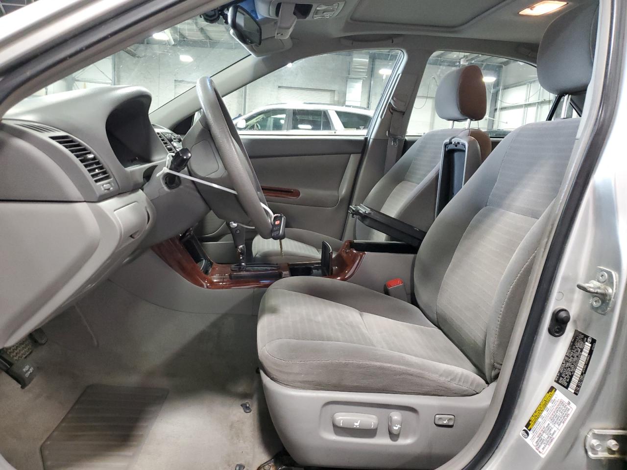 2005 Toyota Camry Le VIN: 4T1BE32K35U553019 Lot: 61747875
