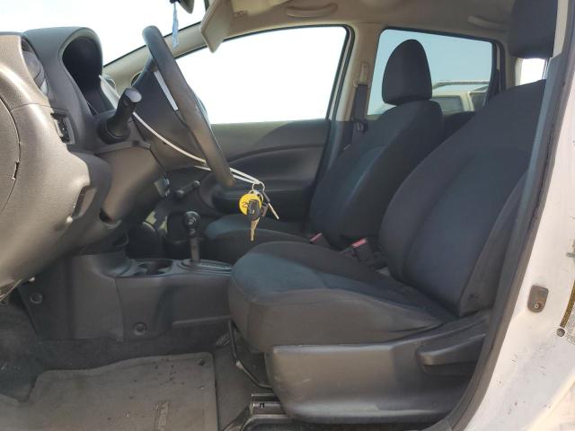 Hatchbacks NISSAN VERSA 2016 Biały