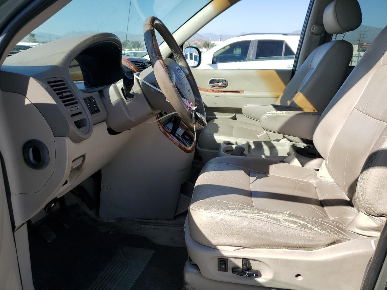2004 Kia Sedona Ex VIN: KNDUP131546610969 Lot: 61212405
