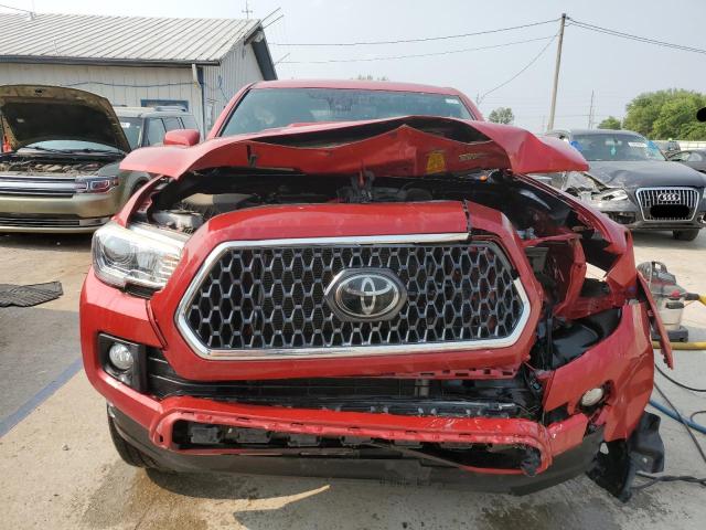  TOYOTA TACOMA 2018 Червоний