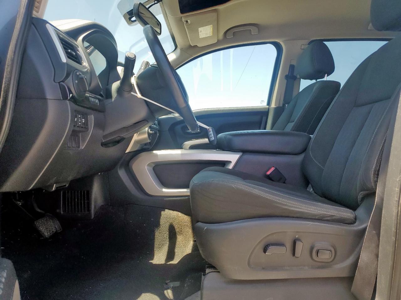 2017 Nissan Titan Sv VIN: 1N6AA1E52HN548105 Lot: 62967295