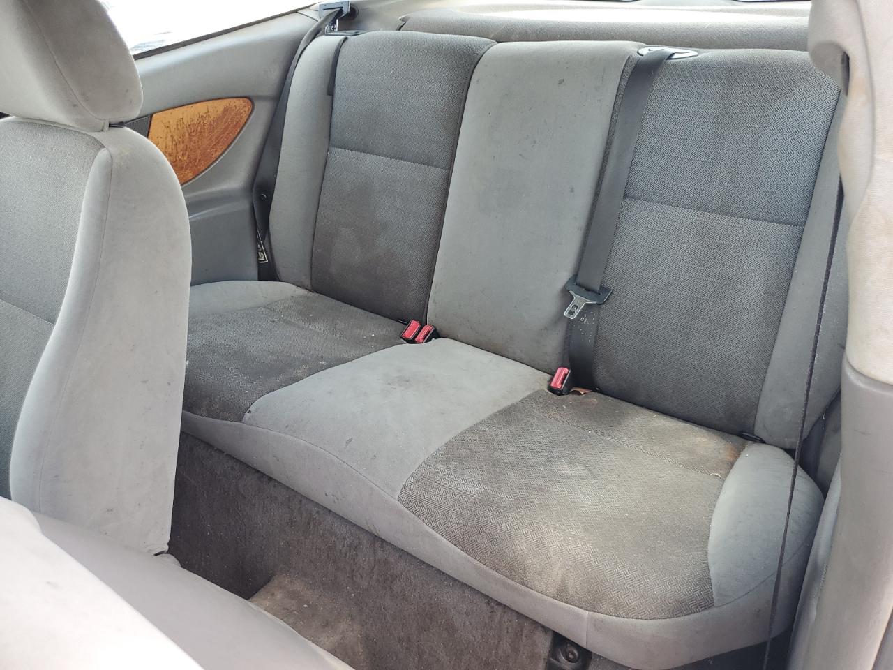 2000 Ford Focus Zx3 VIN: 3FAFP3138YR210184 Lot: 62863435