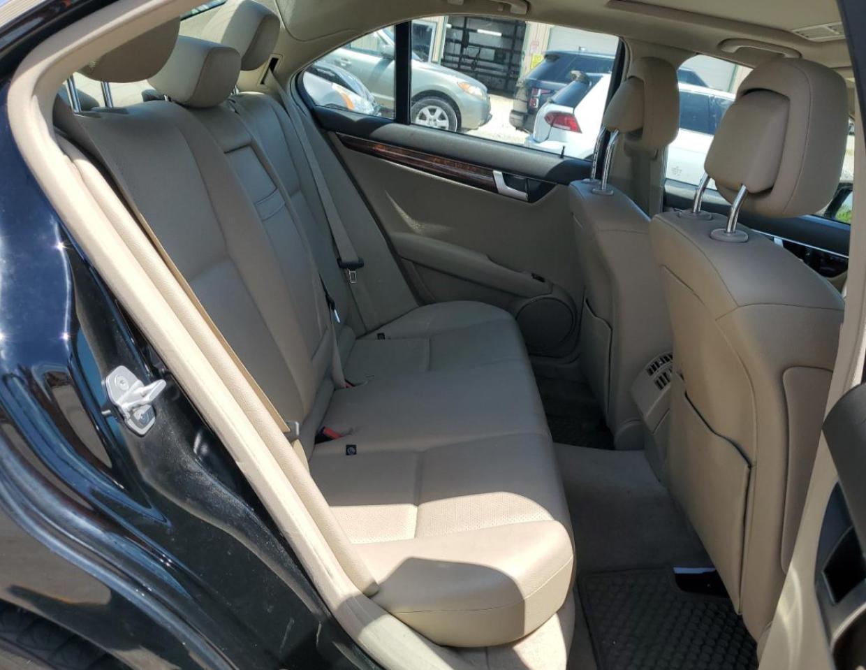 2013 Mercedes-Benz C 300 4Matic VIN: WDDGF8AB5DR245573 Lot: 62135345