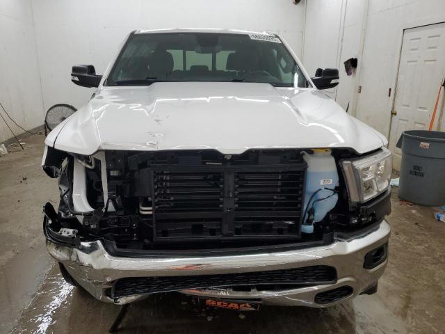  RAM 1500 2022 Белы