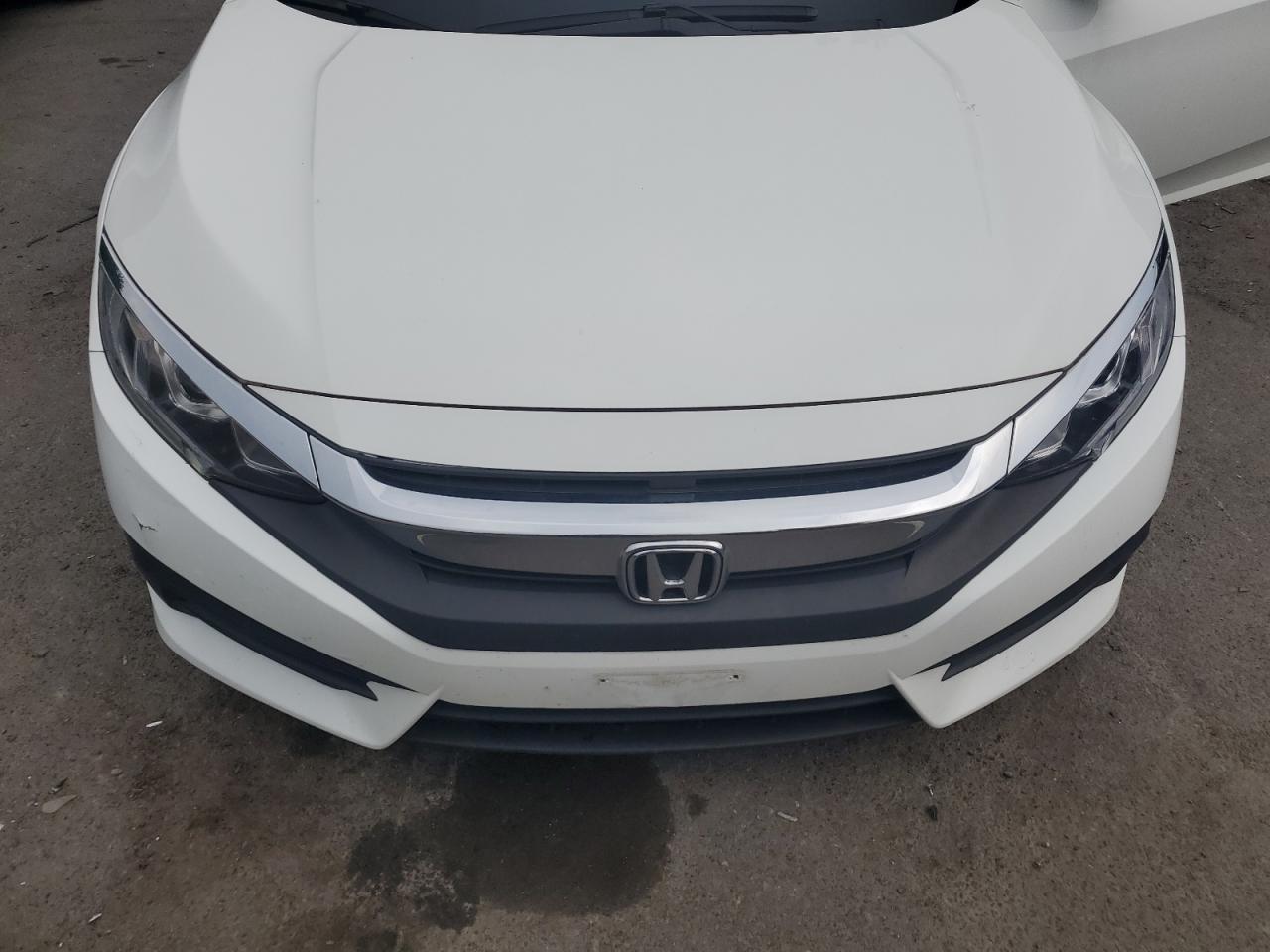 2018 Honda Civic Lx VIN: 19XFC2E52JE037867 Lot: 62722295