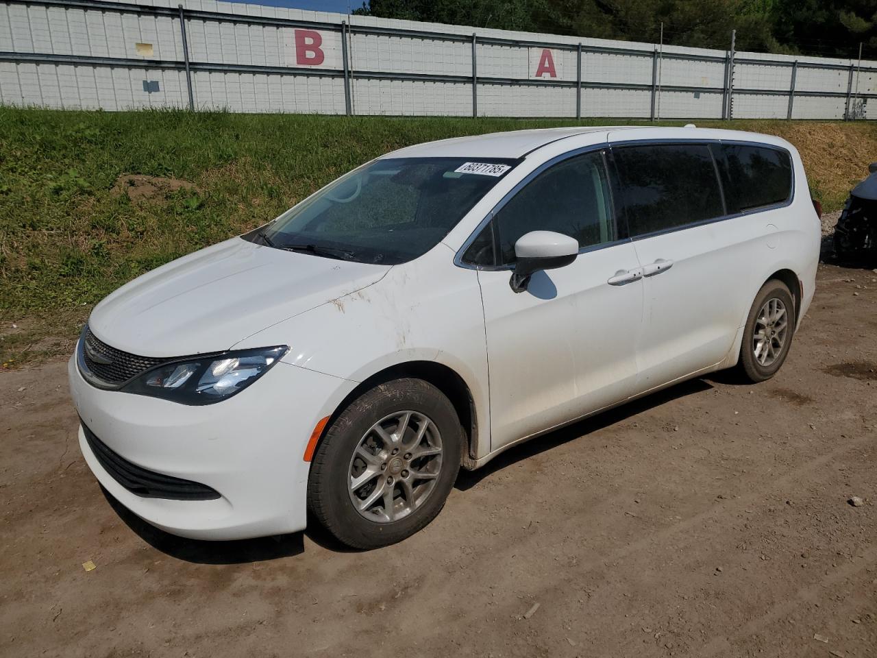 2017 Chrysler Pacifica Touring за продажба в Davison, MI - Minor Dent/Scratches