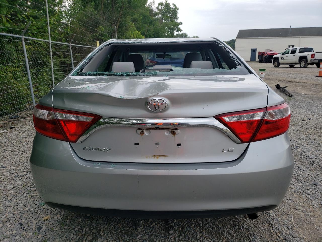 2015 Toyota Camry Le VIN: 4T1BF1FK4FU995093 Lot: 62394635