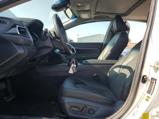  TOYOTA CAMRY 2018 White