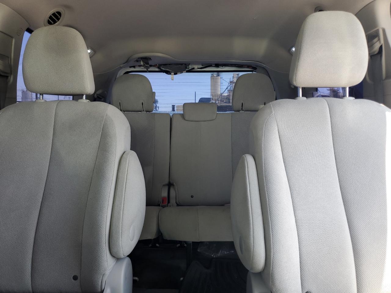 TOYOTA SIENNA 2012 VIN 5TDKA3DC7CS016239 zdjęcie 10