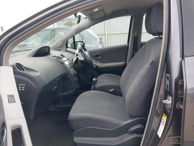 2009 TOYOTA YARIS TR V