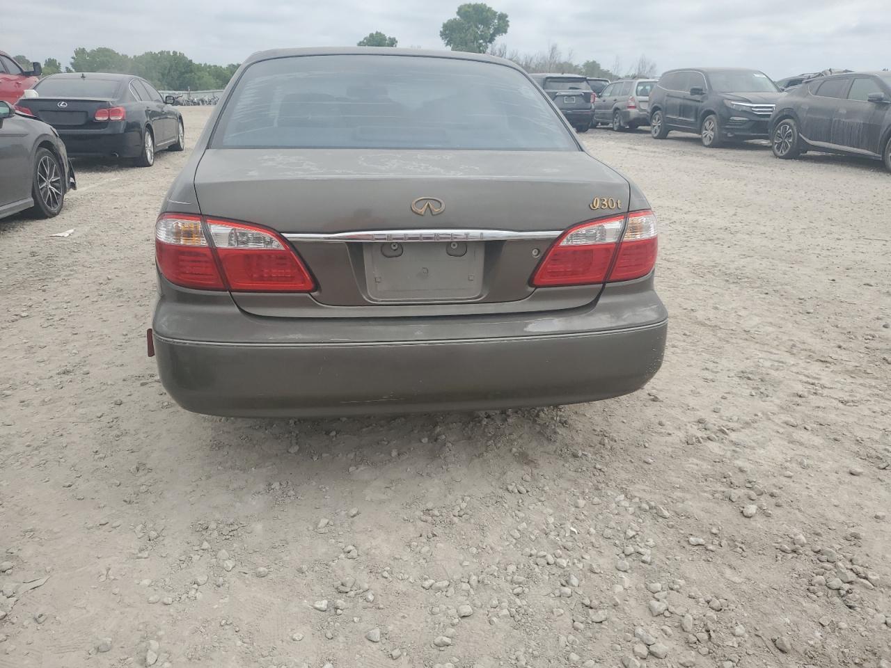 2000 Infiniti I30 VIN: JNKCA31A3YT123464 Lot: 59937635