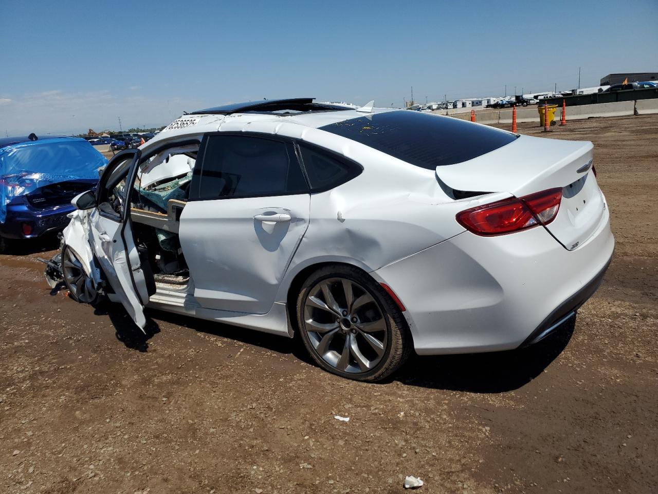 CHRYSLER 200 2015 VIN 1C3CCCDG7FN583244 zdjęcie 2