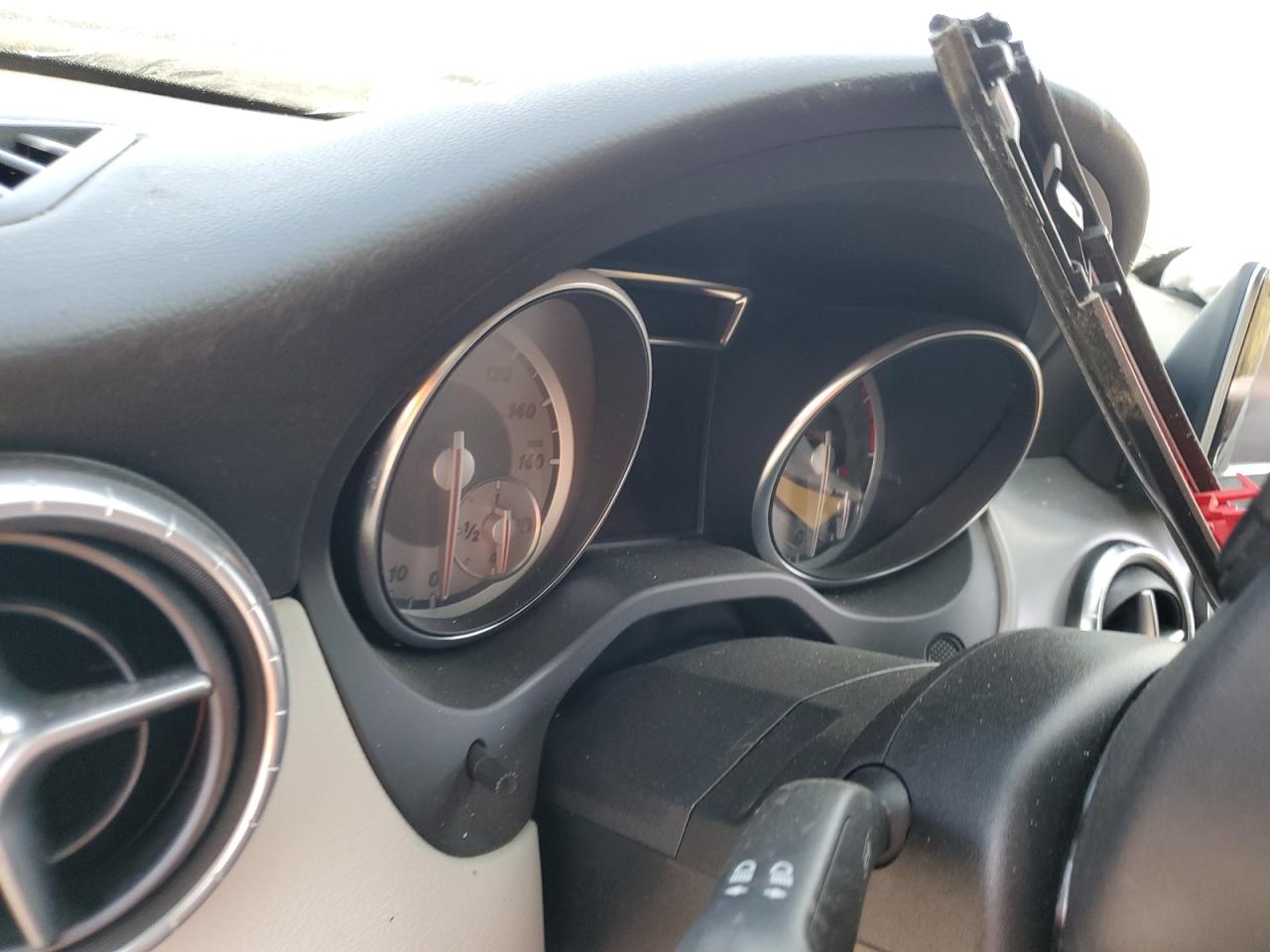 wddsj4eb9en155928 WDDSJ4EB9EN155928 2014 Mercedes-Benz Cla 250