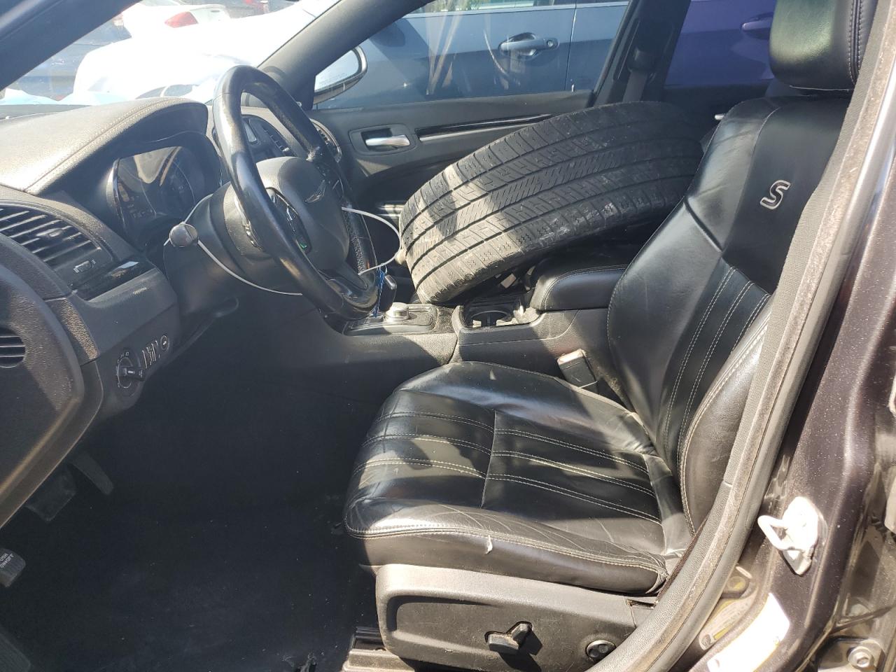 2019 Chrysler 300 S VIN: 2C3CCABG7KH618097 Lot: 60381665