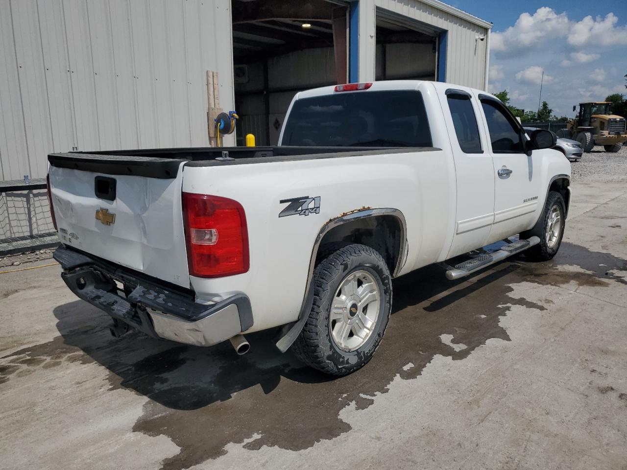CHEVROLET ALL Models 2010 VIN 1GCSKSE38AZ280720 фото 3